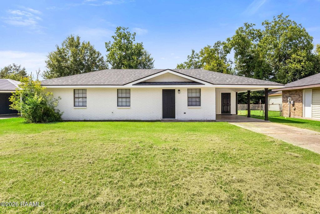 206 French Court, Lafayette, LA 70507