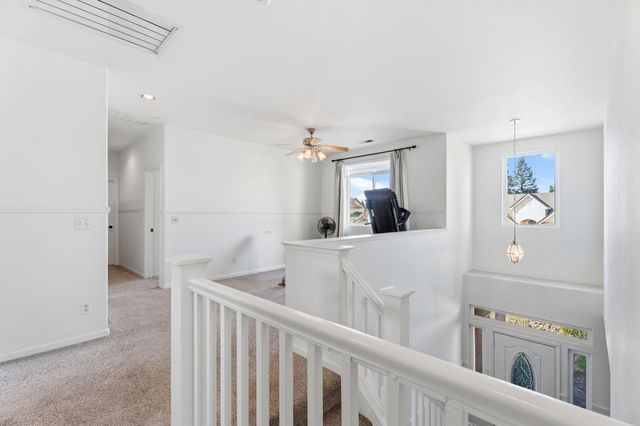 2613 Applegate Avenue, Clovis, CA 93611