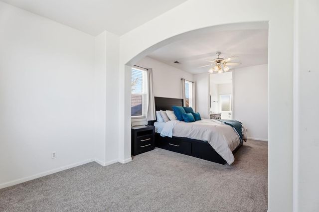 2613 Applegate Avenue, Clovis, CA 93611