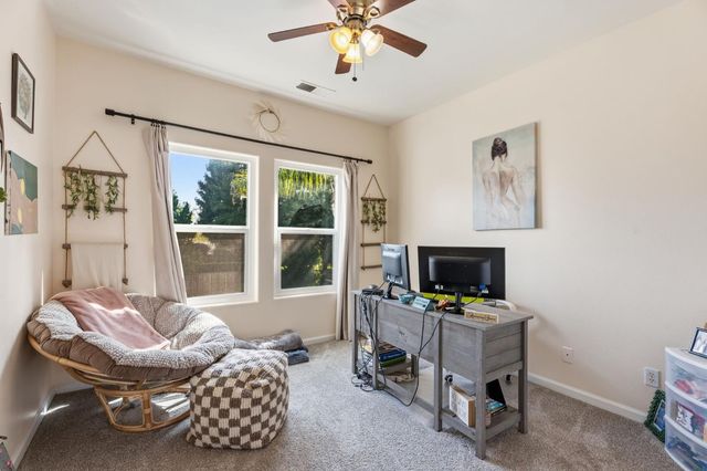 2613 Applegate Avenue, Clovis, CA 93611
