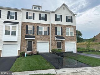 7620 CLAYTON AVE, Coopersburg, PA 18036