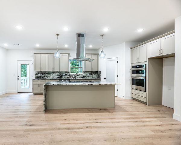 104 Ayr Drive, Bella Vista, AR 72715