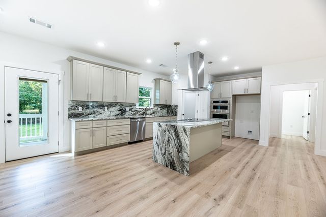 104 Ayr Drive, Bella Vista, AR 72715