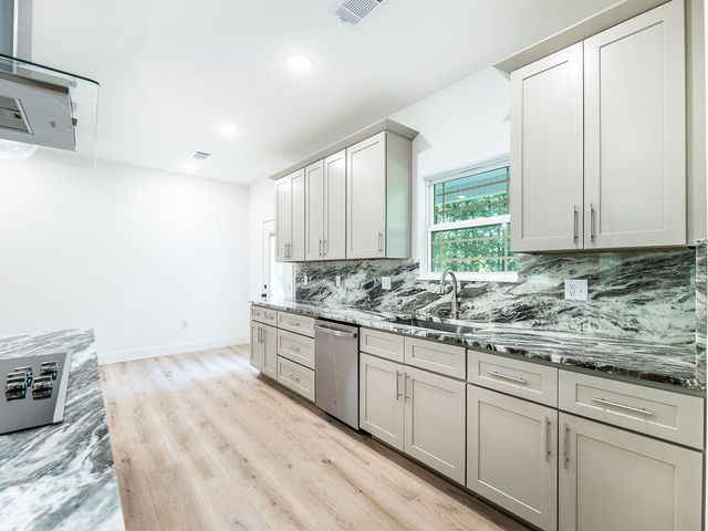 104 Ayr Drive, Bella Vista, AR 72715