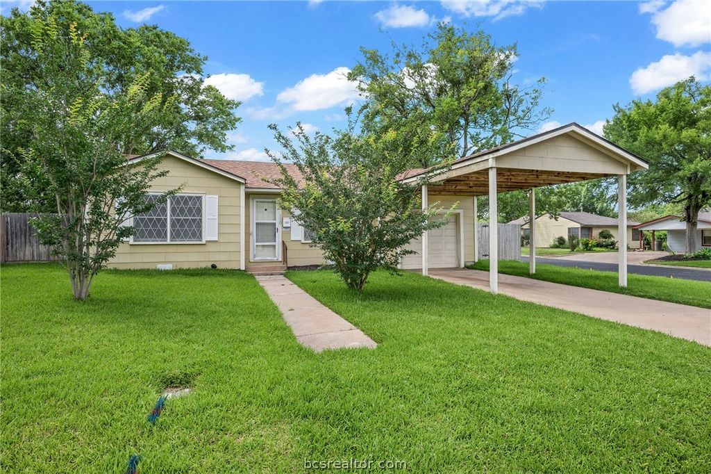 110 North Gordon Street, Bryan, TX 77802