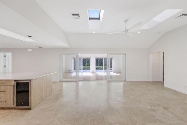 1386 S Atlantic Drive, Lantana, FL 33462