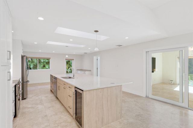 1386 S Atlantic Drive, Lantana, FL 33462