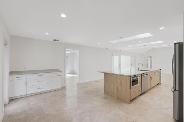 1386 S Atlantic Drive, Lantana, FL 33462