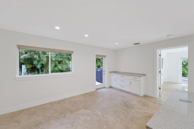 1386 S Atlantic Drive, Lantana, FL 33462