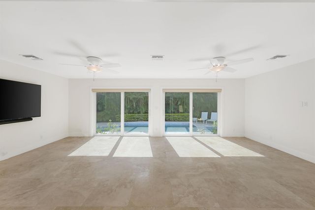 1386 S Atlantic Drive, Lantana, FL 33462