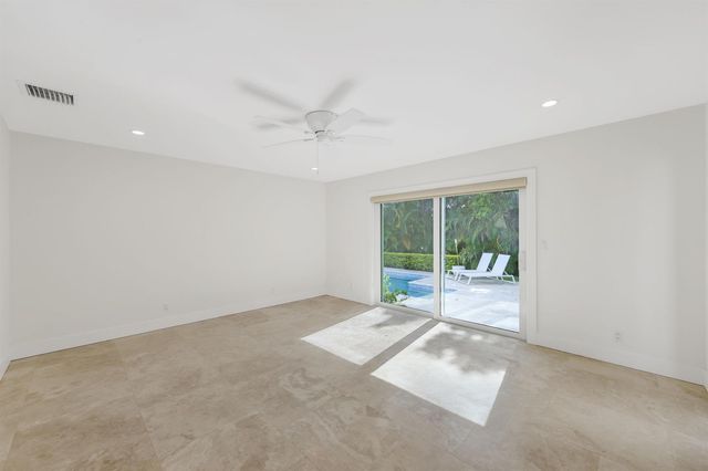 1386 S Atlantic Drive, Lantana, FL 33462