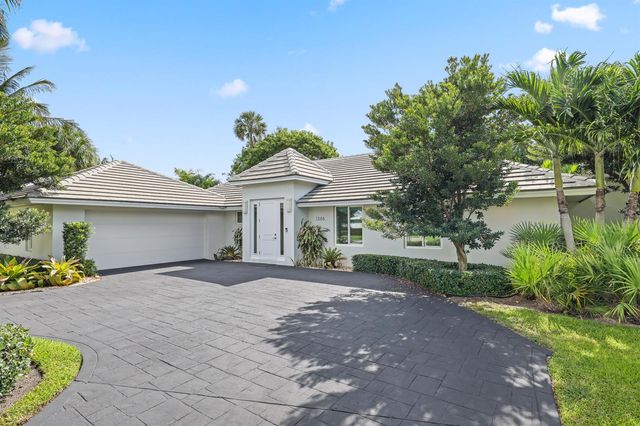 1386 S Atlantic Drive, Lantana, FL 33462