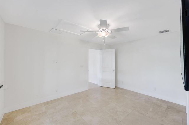 1386 S Atlantic Drive, Lantana, FL 33462