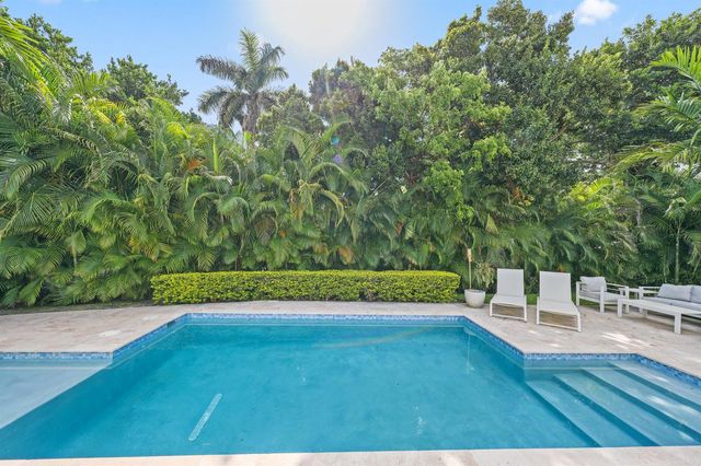 1386 S Atlantic Drive, Lantana, FL 33462
