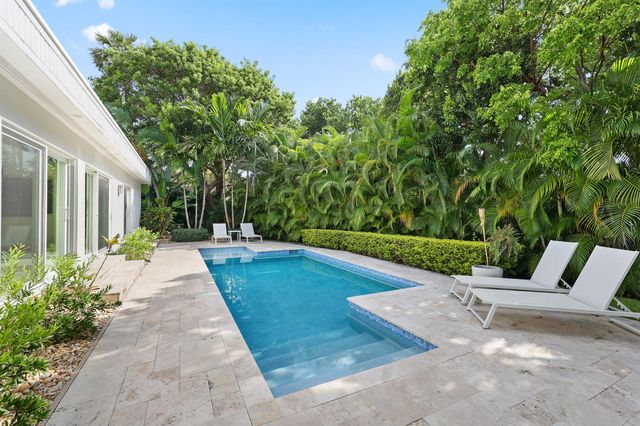1386 S Atlantic Drive, Lantana, FL 33462