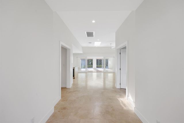1386 S Atlantic Drive, Lantana, FL 33462