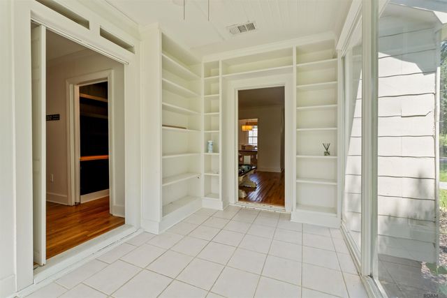 4252 Orchid St, Baton Rouge, LA 70808