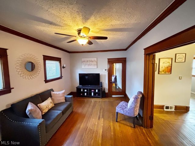 107 N Hartford Avenue, Youngstown, OH 44509