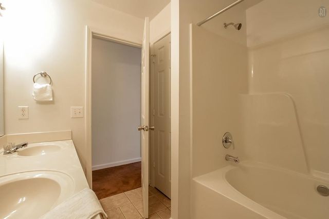 535 Lafayette Rd Apt I1, Clarksville, TN 37042