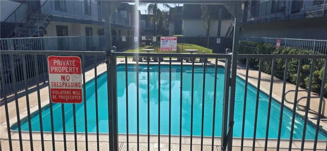 1319 Oakwood Drive 27, San Bernardino, CA 92405