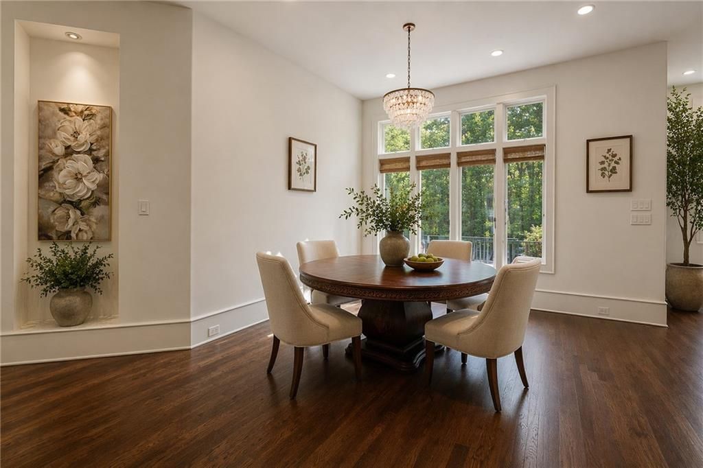 Image 11 of property listing at 510 Covington Cove, Johns Creek, GA 30022