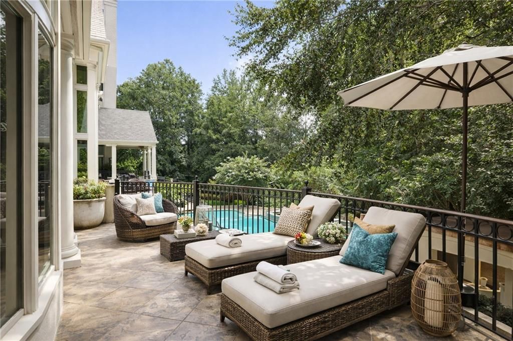 Image 13 of property listing at 510 Covington Cove, Johns Creek, GA 30022
