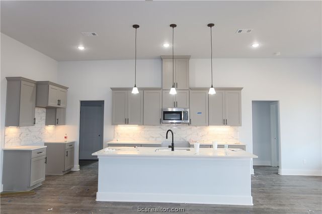 1963 Cambria Drive, Bryan, TX 77807