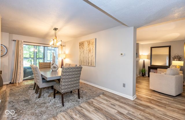 106 Knoll Court B, Noblesville, IN 46062