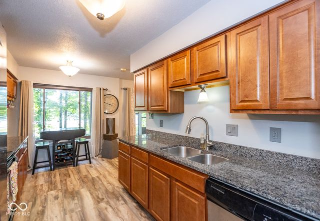 106 Knoll Court B, Noblesville, IN 46062