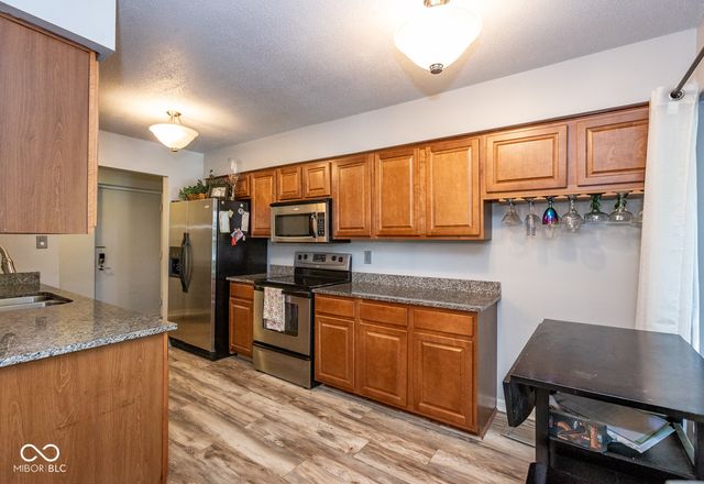 106 Knoll Court B, Noblesville, IN 46062