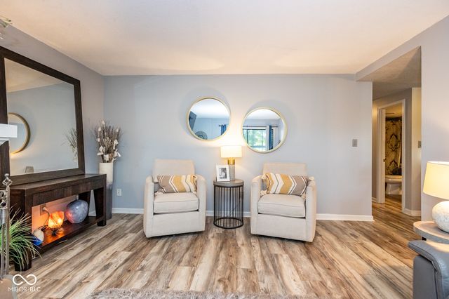 106 Knoll Court B, Noblesville, IN 46062
