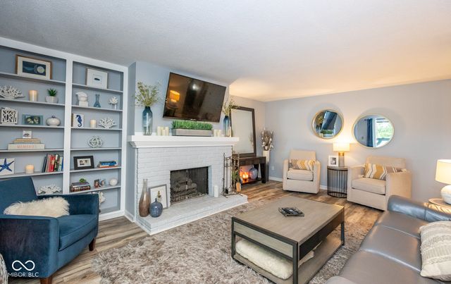 106 Knoll Court B, Noblesville, IN 46062