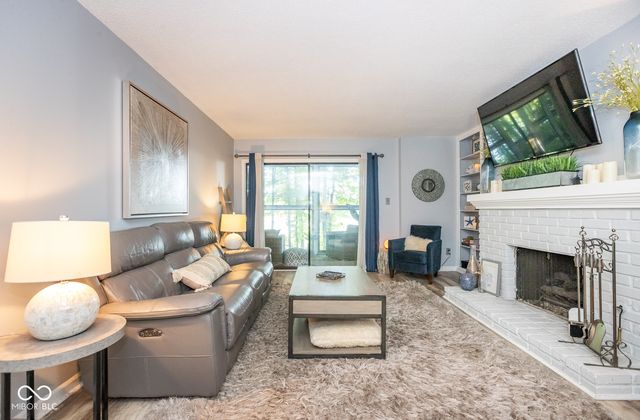 106 Knoll Court B, Noblesville, IN 46062