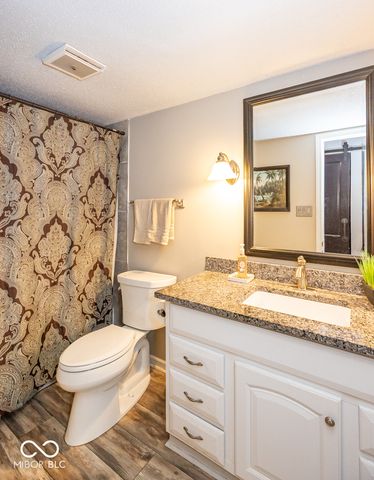 106 Knoll Court B, Noblesville, IN 46062