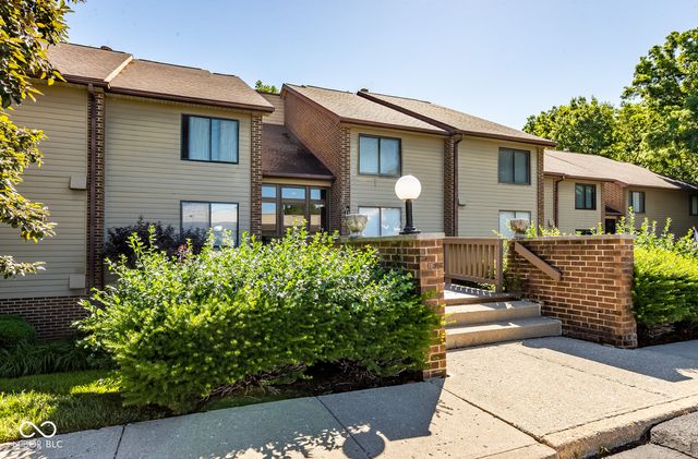 106 Knoll Court B, Noblesville, IN 46062