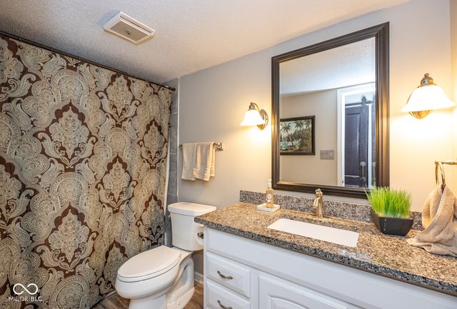 106 Knoll Court B, Noblesville, IN 46062