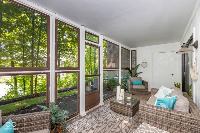 106 Knoll Court B, Noblesville, IN 46062