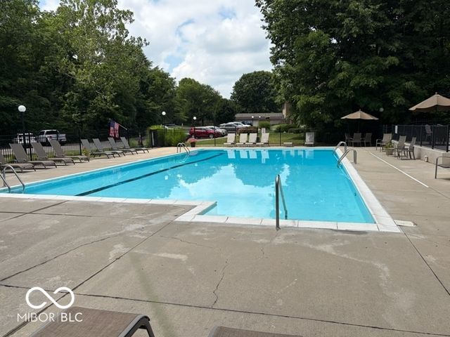 106 Knoll Court B, Noblesville, IN 46062