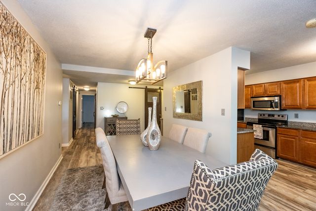 106 Knoll Court B, Noblesville, IN 46062