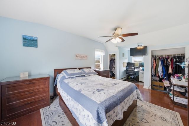 32 Pine Hill Rd, Mahwah Twp., NJ 07430