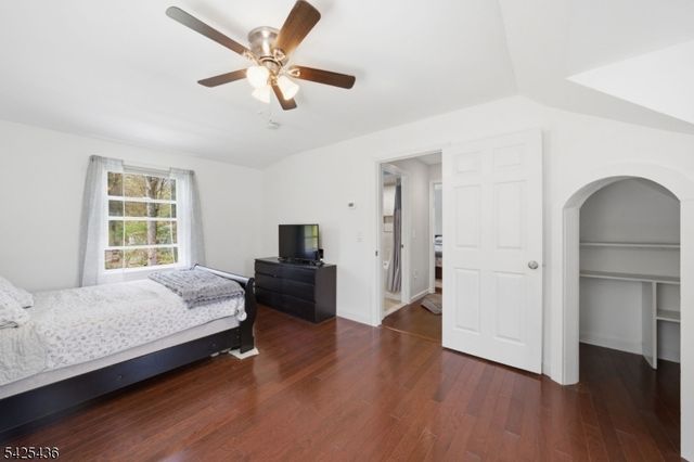 32 Pine Hill Rd, Mahwah Twp., NJ 07430