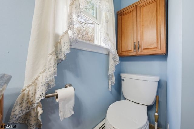 32 Pine Hill Rd, Mahwah Twp., NJ 07430
