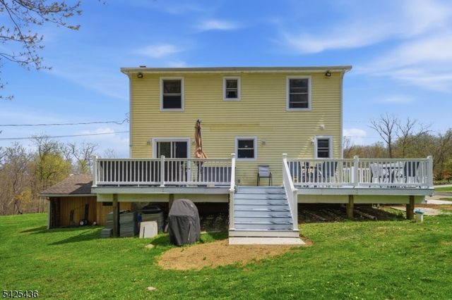 32 Pine Hill Rd, Mahwah Twp., NJ 07430