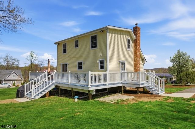 32 Pine Hill Rd, Mahwah Twp., NJ 07430