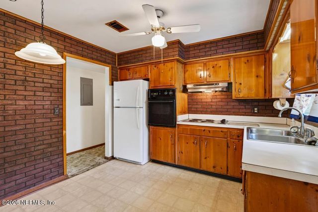 10607 JOLYNN Road, Jacksonville, FL 32225