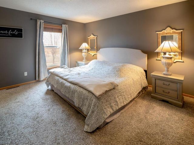 114010 Hundertmark Road, Chaska, MN 55318