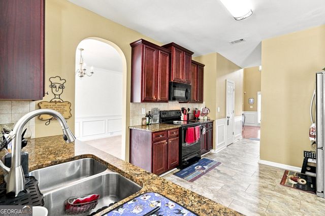 2162 Poplar Falls Avenue, Lithonia, GA 30058