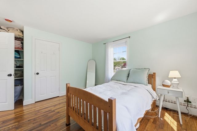 24 Pleasant St, Chelmsford, MA 01824