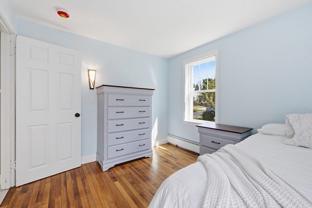 24 Pleasant St, Chelmsford, MA 01824