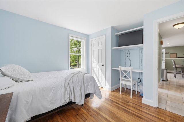 24 Pleasant St, Chelmsford, MA 01824